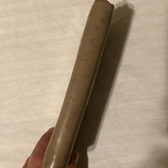 Kate Spade Embossed Wallet EUC - Picture 15 of 16